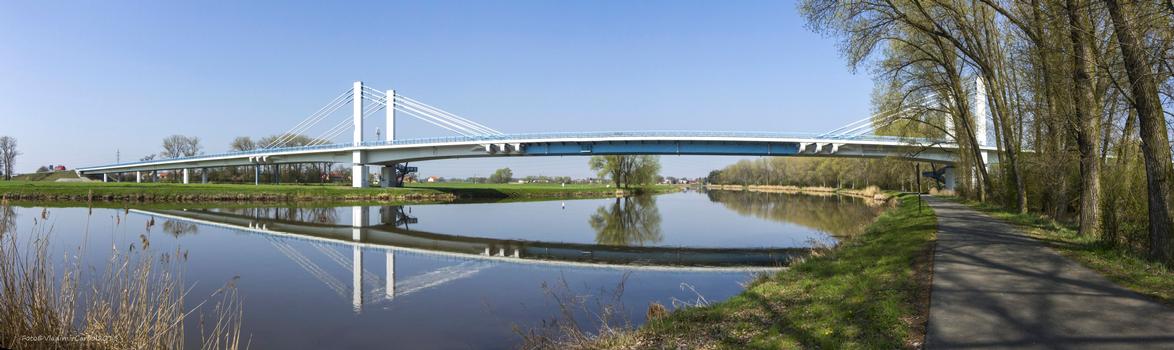 Elbebrücke der Umgehungsstraße Nymburk