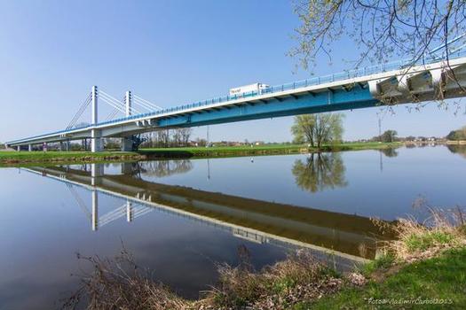 Elbebrücke der Umgehungsstraße Nymburk