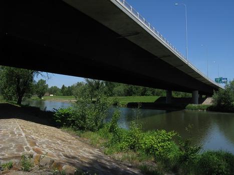 Pont sur l'Odra de la D1