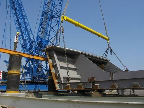 An assembly lifts of the Lochkov bridge heavy sections