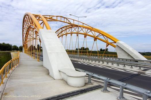 Pont-route de Mszana
