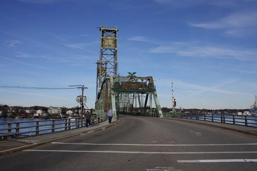 The Portsmouth end of the World War Memorial Bridge