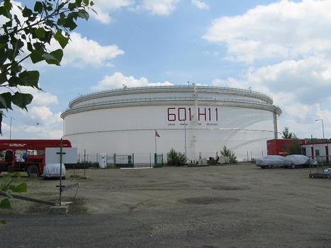 Réservoirs de pétrol H11 et H12