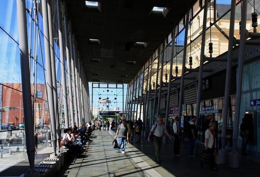 Multimodales Knotenpunkt am Bahnhof Ostrava-Svinov