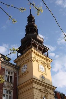 The museum tower with a 22-bells chime