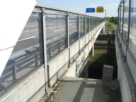 A 113 Brücke / EU BAR in Schönefeld Landkreis Dahme Spreewald im Land Brandenburg