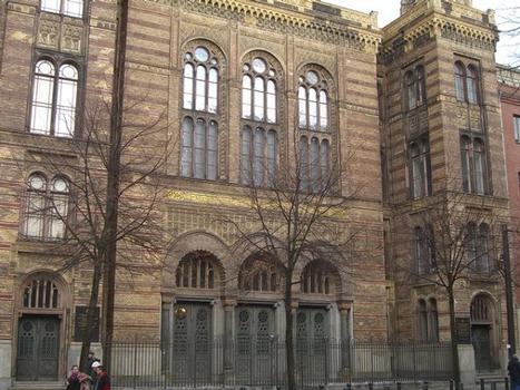 Jüdische Synagoge in der Oranienburger Straße in Berlin Mitte