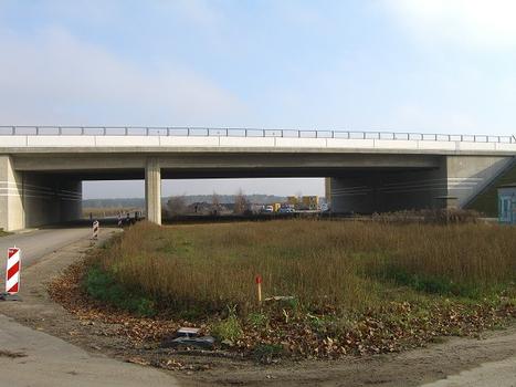 A 113 Brücke / Straße und Gleis in Kienberg Landkreis Dahme Spreewald im Land Brandenburg