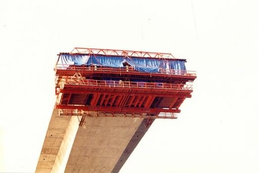 Construction of the Jamestown-Verrazano Bridge 1990-1992