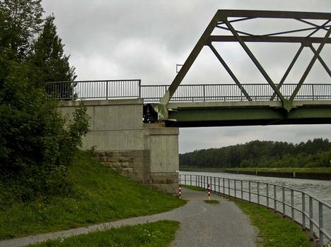 Fischteich-Brücke