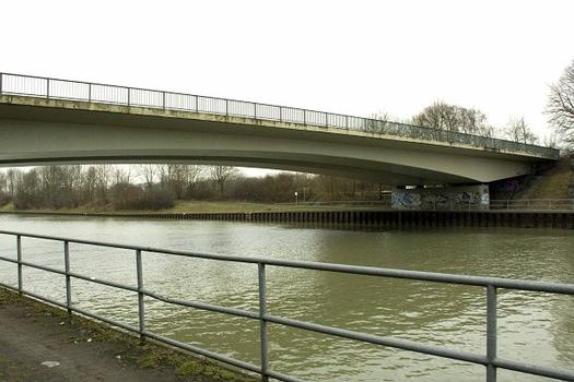 Dinslakener Strasse Bridge