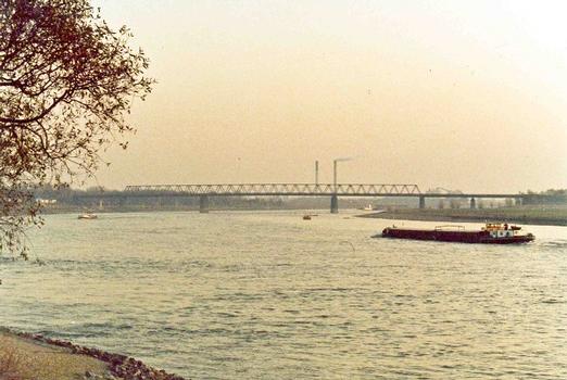 Rheinbrücke Wesel erbaut 1952