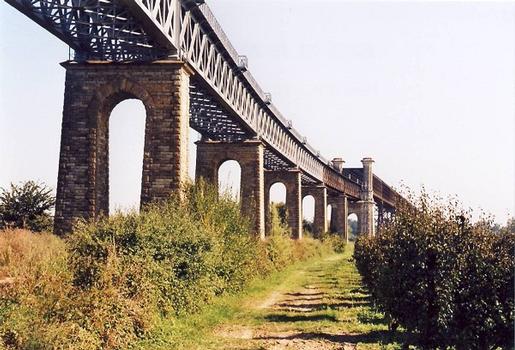 Cubzac-les-Ponts,(Gironde), Eisenbahnbrücke