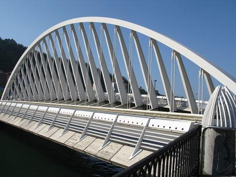 Ondarroa, Calatrava-Brücke im Hafen