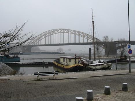 Nijmegen, Waalbrug