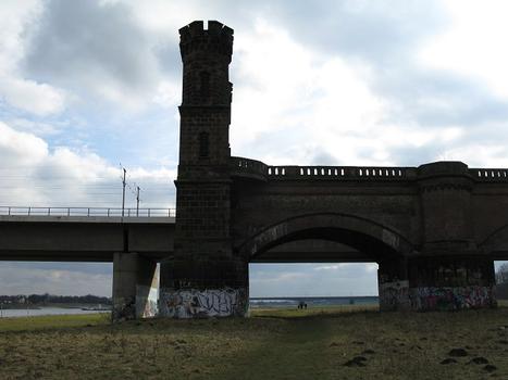 Düsseldorf, Hammer Eisenbahnbrücke (1912, Ruine)
