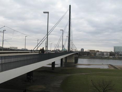 Düsseldorf, Oberkasseler Brücke