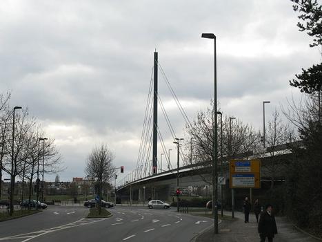 Düsseldorf, Oberkasseler Brücke