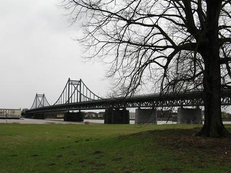 Krefeld, Uerdinger Brücke