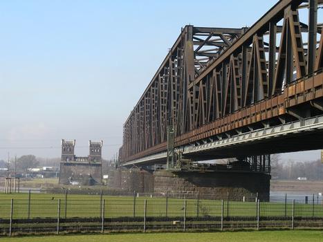 Pont ferroviaire de Duisburg-Hochfeld