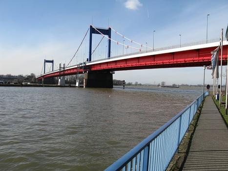 Duisburg, Friedrich-Ebert-Brücke