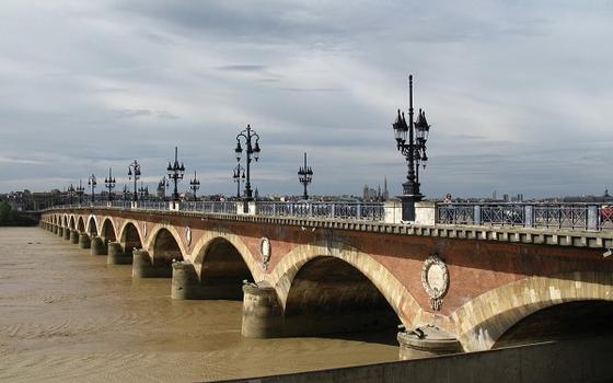 Pont de Pierre