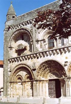 Civray (Vienne), St. Nicolas