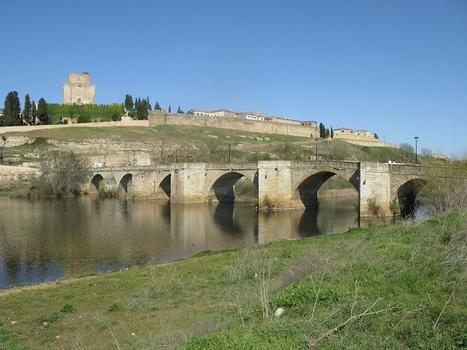 Ciudad Rodrigo, römische Brücke über den Rio Tormes