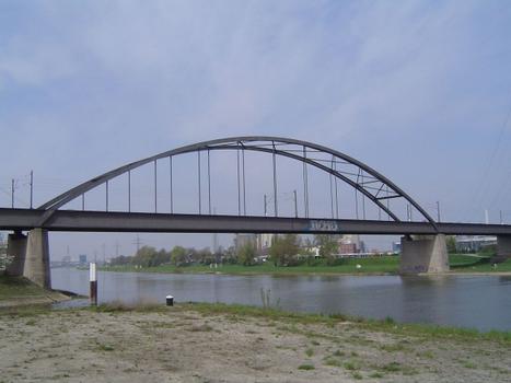 Riedbahnbrücke West