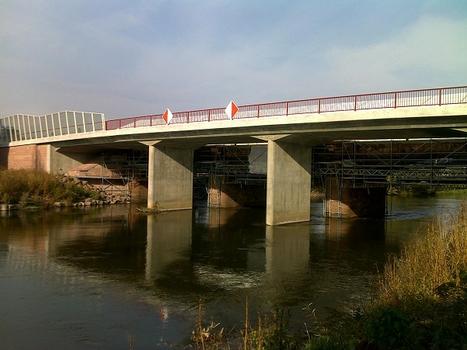 Saalebrücke Naumburg-Roßbach (B 180)