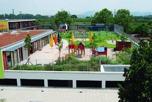 Sport und Spiel auf dem Dach – Kindertagesstätte in Stuttgart Mitte