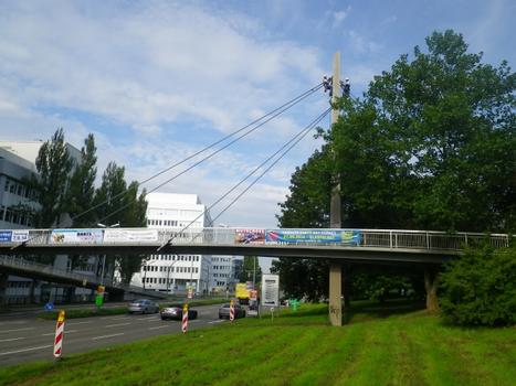 Fusgängerbrücke über die Mahdentalstraße