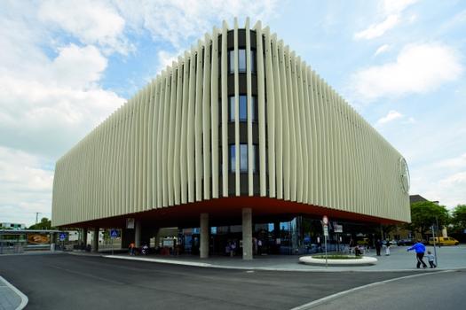Nordbahnhof Ingolstadt, Sinuswelle als Fassade