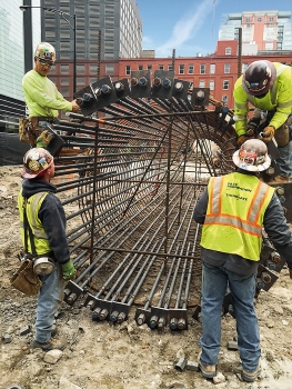 More than 16,500 m of reinforcing bars were needed for the reinforcement cages.