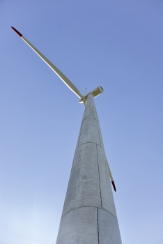 Each of the 40 wind towers is 120 m high and has a capacity of 3 MW.