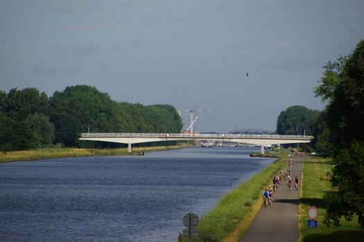 Pont sur le Canal Alber d'Oelegem