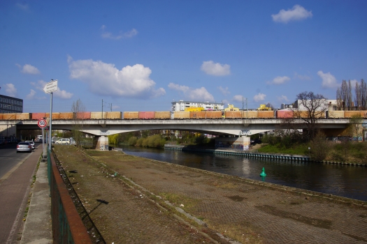 Pont ferroviaire sur le canal de Spandau