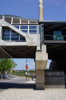 Yankees–East 153rd Street Station Acces Bridge 