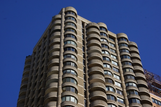 Lincoln Plaza Towers Apartments