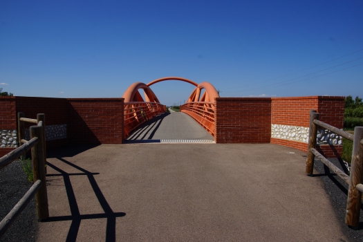 Radwegbrücke über den Aucque