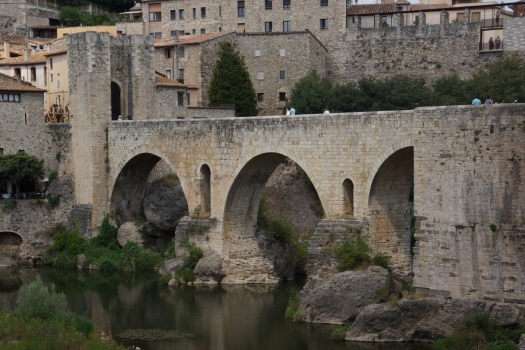 Romanische Brücke von Besalú