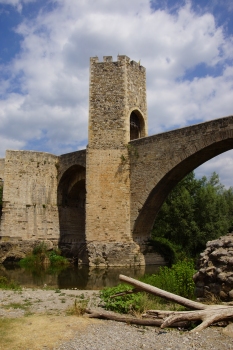 Romanische Brücke von Besalú