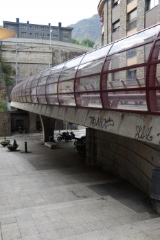 Pont d'accès au tunnel de Pont Pla