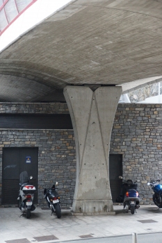 Zufahrtsbrücke zum Tunnel Pont Pla 