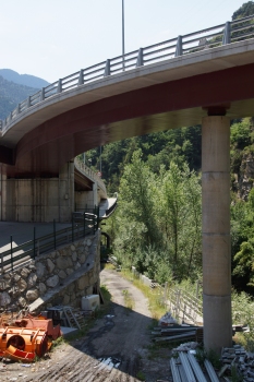 Pont d'accès au tunnel de Dos Valires