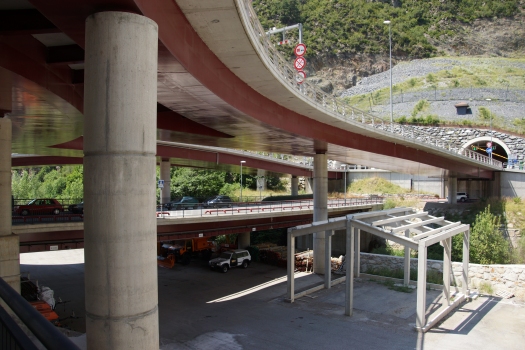 Zufahrtsbrücke Dos Valires-Tunnel