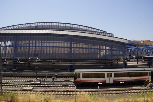 Lleida Pirineus Station Track Hall