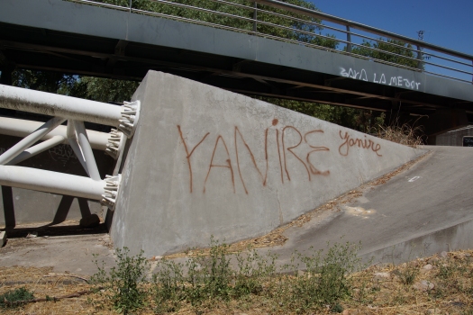 Passerelle sur l'Iregua