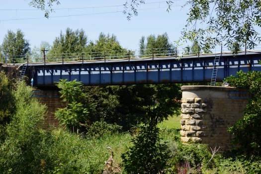 Eisenbahnbrücke über den Iregua