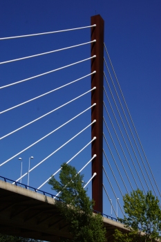 Puente del río Iregua